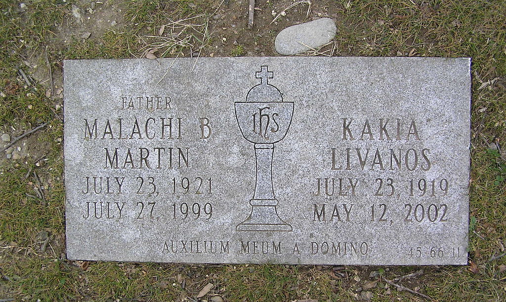 Malachi Martin footsotne at Gate of Heaven Cenetary, Howthorne, NY