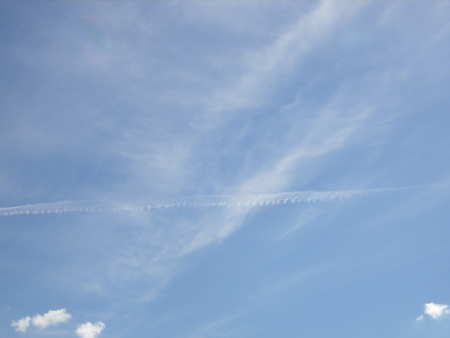 Australia Gold coast chemtrails May 2 2008