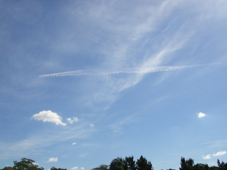 Australia Gold coast chemtrails May 2 2008